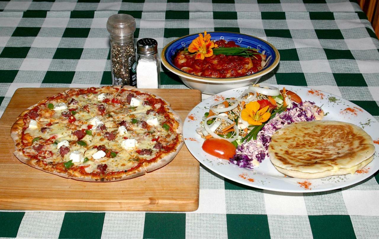 Bed and Breakfast Tower of Pizza Ethels Drive Zewnętrze zdjęcie